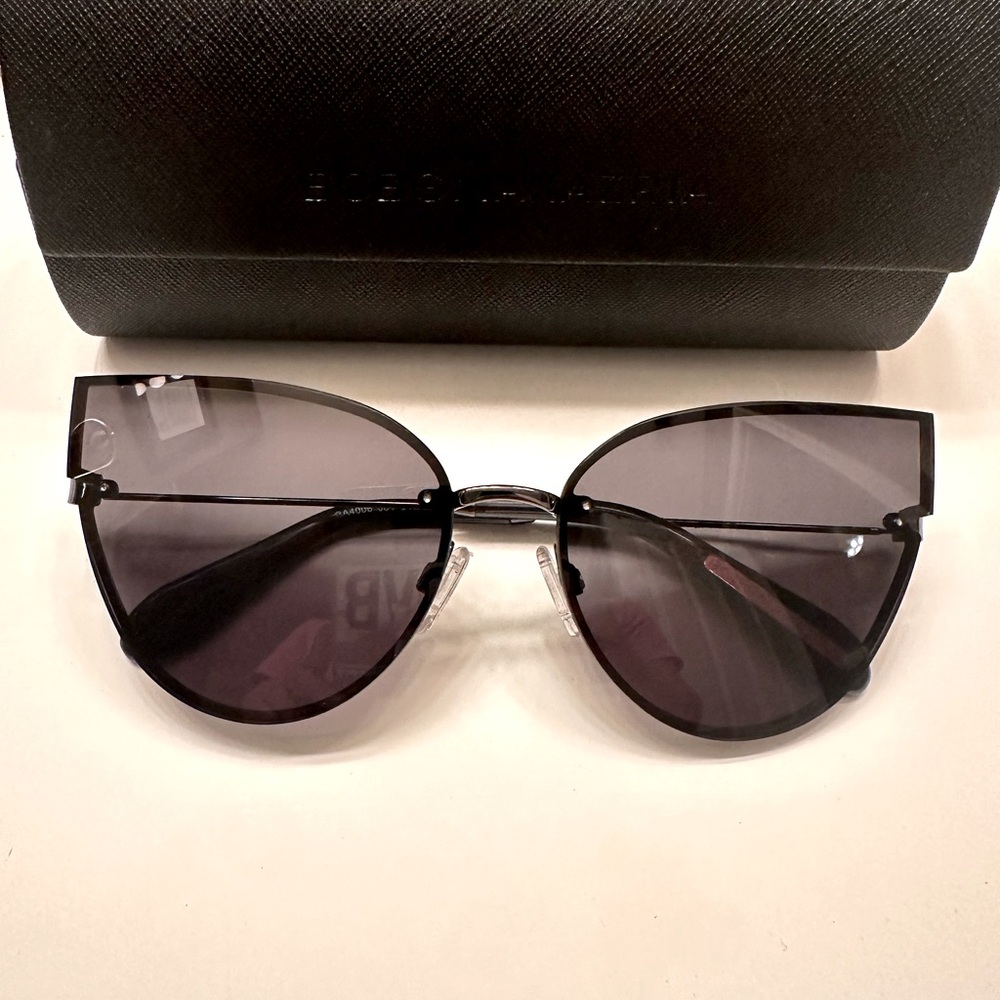 BCBGMaxazria Cat Eye Rimless sunglasses - black